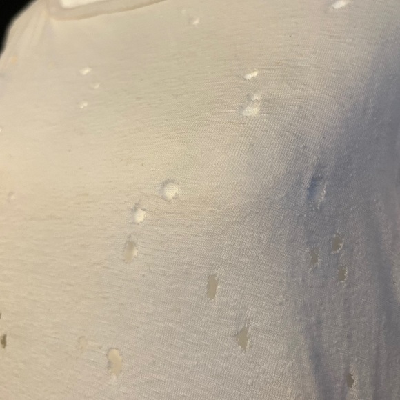 Forever 21 destroyed women’s t-shirt - Picture 2 of 5